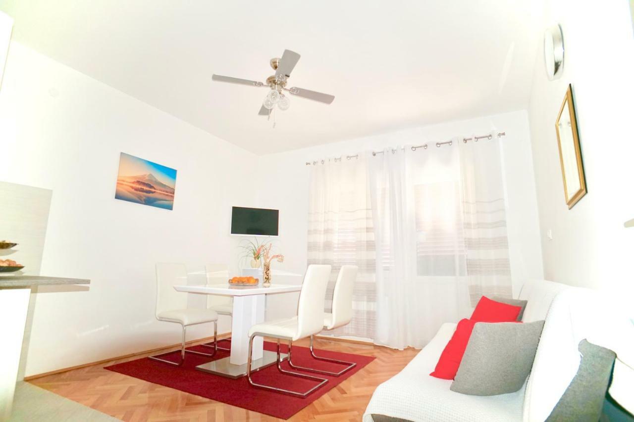 House Mariposa Hotel โตรกีร์ ภายนอก รูปภาพ