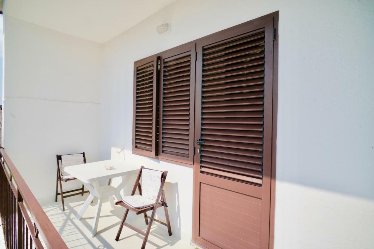 House Mariposa Hotel โตรกีร์ ภายนอก รูปภาพ